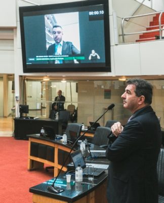 ALESC: DEPUTADOS REPERCUTEM SUSPENSÃO NA VOTAÇÃO DO PROJETO SOBRE ACORDO PARA REDUÇÃO DE IMPOSTOS
