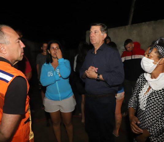 FLORIANÓPOLIS: PREFEITURA DESENOLVE AÇÕES DE SOCORRO JUNTO AS FAMÍLIAS QUE PERDERAM IMÓVEIS EM INCÊNIO