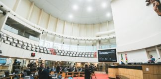 ALESC: LIMINAR SUSPENDE VOTAÇÃO DO PROJETO QUE REDUZ CARGA DE ICMS