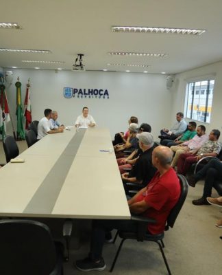 SEGURANÇA JURÍDICA: PREFEITURA DE PALHOÇA ENTREGA TÍTULOS DE PROPRIEDADE SOBRE IMÓVEIS