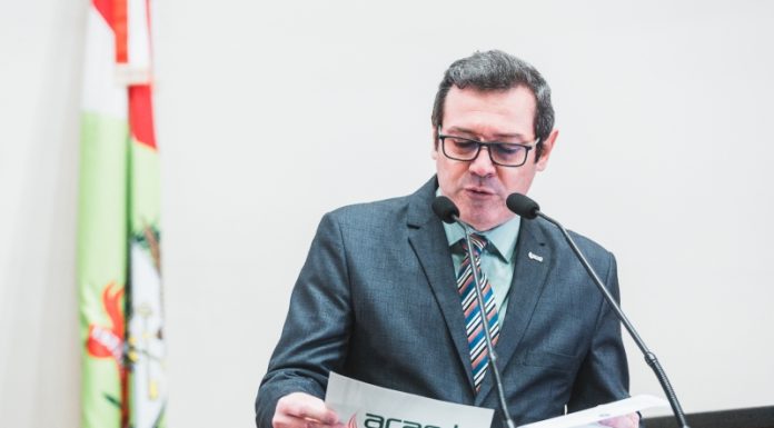ACAERT APRESENTA NA ASSEMBLEIA LEGISLATIVA O PROGRAMA ANUAL DE ATUAÇÃO DA RADIODIFUSÃO EM SC