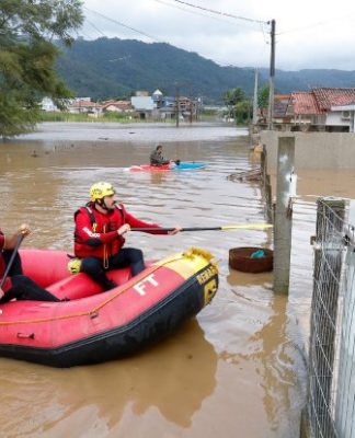 CHUVAS EM SC: 94 CIDADES ATINGIDAS E MAIS DE 420 FAMÍLIAS DESALOJADAS