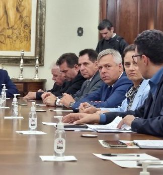 GOVERNADOR CARLOS MOISÉS GARANTE REESTRUTURAÇÃO FINANCEIRA DO HOSPITAL REGIONAL DE CHAPECÓ