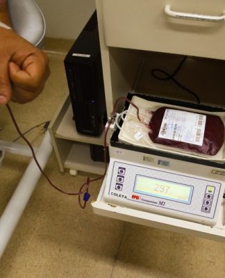 SOLIDARIEDADE: CHEFES DOS PODERES DE SC PARTICIPAM DA CAMPANHA PARA DOAÇÃO DE SANGUE