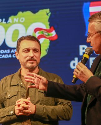 PLANO 1000: GOVERNADOR MOISÉS LIBERA R$ 130 MILHÕES PARA BLUMENAU