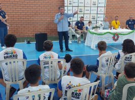 BAIRRO EDUCADOR: ATIVIDADES EXTRACURRICULARES NA REDE MUNICIPAL DE ENSINO DE FLORIANÓPOLIS