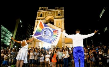 “ESQUENTA DO CARNAVAL 2023”: FLORIANÓPOLIS FAZ A FESTA AO REDOR DA PRAÇA XV DE NOVEMBRO