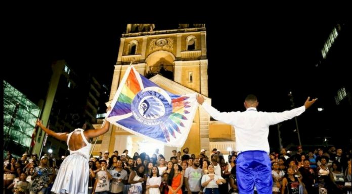 “ESQUENTA DO CARNAVAL 2023”: FLORIANÓPOLIS FAZ A FESTA AO REDOR DA PRAÇA XV DE NOVEMBRO