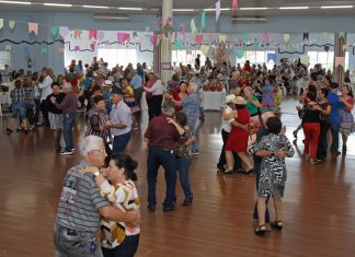 LEIS EM SC OBRIGAM A SOCIEDADE A MANTER MAIS RESPEITO E DIGNIDADE COM OS IDOSOS