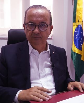 MANIFESTAÇÕES EM BRASÍLIA: GOVERNADOR JORGINHO MELLO MONITORA E ACOMPANHA SITUAÇÃO DOS CATARINENSES PRESOS