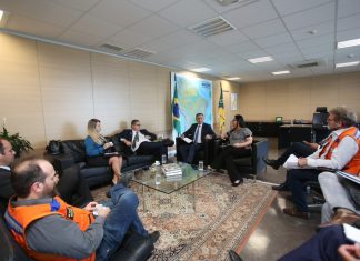 PREJUÍZOS COM AS CHUVAS: GOVERNO DE SC COBRA LIBERAÇÃO DE RECURSOS DE EMERGÊNCIA PARA 80 CIDADES