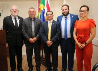 VEREADOR JOÃO COBALCHINI ASSUME PRESIDÊNCIA DA CÂMARA MUNICIPAL DE FLORIANÓPOLIS
