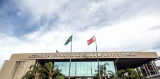 MANDATO DE QUATRO ANOS: DEPUTADOS ESTADUAIS DE SC TOMAM POSSE NESTA QUARTA FEIRA