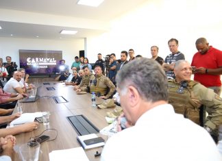 MAIS DE 1,5 MILHÃO DE FOLIÕES CONSAGRARAM O CARNAVAL DE FLORIANÓPOLIS