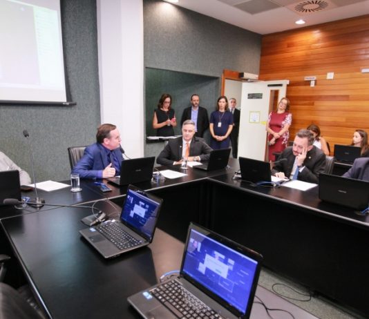 ALESC DEBATE PERSPECTIVAS DA ECONOMIA E SERVIÇOS PARA 2023 EM SC