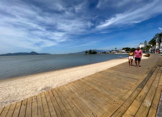 PREFEITURA MODERNIZA O PADRÃO DE TRÊS PRAIAS HISTÓRICAS DE FLORIANÓPOLIS