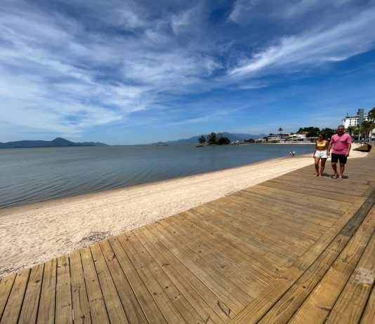 PREFEITURA MODERNIZA O PADRÃO DE TRÊS PRAIAS HISTÓRICAS DE FLORIANÓPOLIS