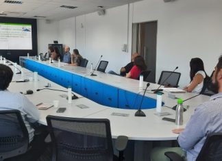 GOVERNO E CADEIA PRODUTIVA MONTAM BARREIRAS SANITÁRIAS CONTRA AMEAÇA DE GRIPE AVIÁRIA EM SC