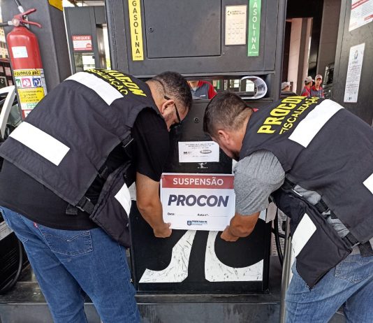 AUMENTO CRIMINOSO: PROCON FECHA POSTO DE COMBUSTÍVEIS EM FLORIANÓPOLIS