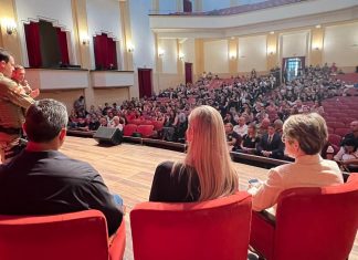 PÓS-TRAGÉDIA NA CRECHE: GESTORES EDUCACIONAIS RECEBEM DIRETRIZES PARA O ACOLHIMENTO DE PAIS E ALUNOS