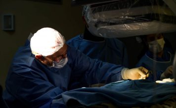 INSTITUTO DE CARDIOLOGIA DE SC REALIZA CIRURGIA PIONEIRA DE INSUFICIÊNCIA DO CORAÇÃO