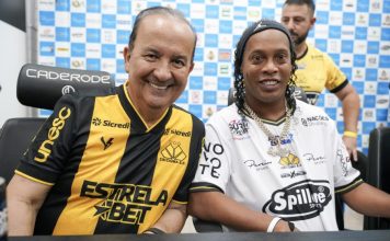 JOGO DAS ESTRELAS: JORGINHO MELLO E RONALDINHO GAÚCHO CELEBRAM A SOLIDARIEDADE