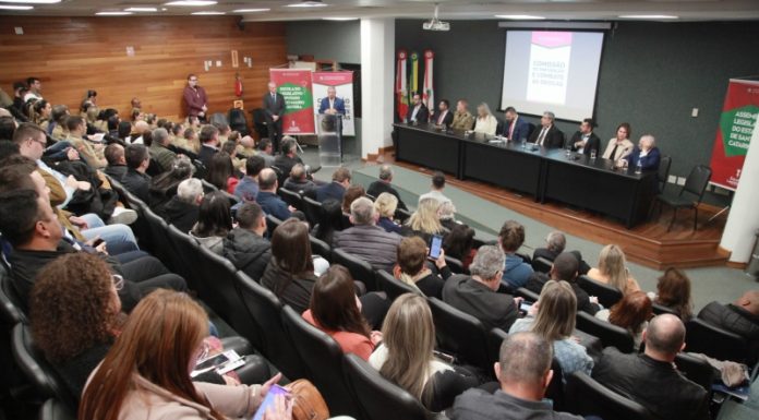 SEMINÁRIO NA ALESC: “CONSUMO DE DROGAS NO BRASIL AFETA MAIS DE 400 MIL PESSOAS”