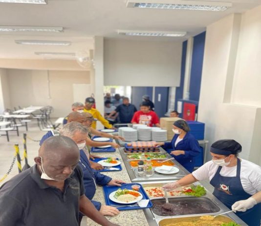 JUSTIÇA SOCIAL: RESTAURANTE POPULAR DE FLORIANÓPOLIS COMPLETA UM ANO E JÁ SERVIU MAIS DE 500 MIL REFEIÇÕES