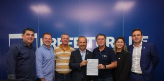 GOVERNO DO ESTADO E PREFEITURA FIRMAM PARCERIA PARA OBRAS DE ENGORDAMENTO DA PRAIA DE JURERÊ EM FLORIANÓPOLIS