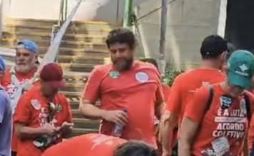 GREVE DA COMCAP: ARRUACEIROS E BADERNEIROS DO MOVIMENTO AMEAÇAM E DESCUMPREM DECISÃO JUDICIAL