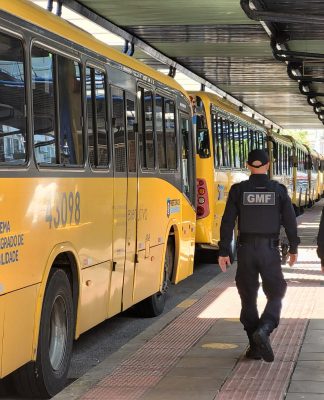 FLORIANÓPOLIS: GUARDA MUNICIPAL REALIZA OPERAÇÃO DE CHOQUE NAS RUAS DO CENTRO E DOS BAIRROS