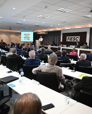 ESTAÇÃO VERÃO: TEMPORADA COM SEGURANÇA E PROTEÇÃO À SAÚDE E VIDA EM SANTA CATARINA