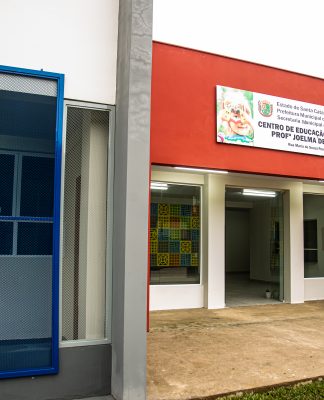 EDUCAÇÃO: PREFEITURA DE PAULO LOPES INAUGURA CRECHE PARA ATENDER 200 CRIANÇAS