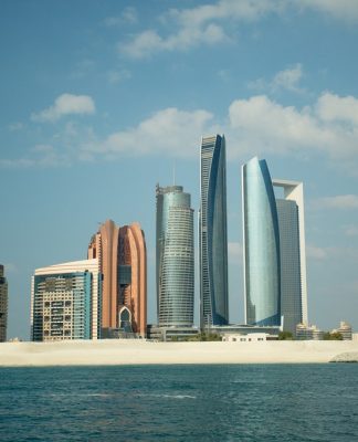 GOVERNADOR JORGINHO MELLO CUMPRE PRIMEIRA AGENDA DE TRABALHO NOS EMIRADOS ÁRABES