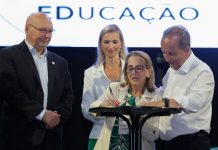 ESCOLA/FAMÍLIA: GOVERNO EMPOSSA 1.046 DIRETORES DE ESCOLAS EM SANTA CATARINA