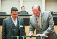 SC:ASSEMBLEIA LEGISLATIVA ADOTA O PROGRAMA “EDUCANDO CIDADÃOS:O QUE TODOS NÓS TEMOS A VER COM A CORRUPÇÃO?”