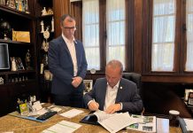 GOVERNADOR JORGINHO MELLO ANUNCIA OBRAS DE DRAGAGEM DO RIO ITAJAÍ AÇU EM SANTA CATARINA