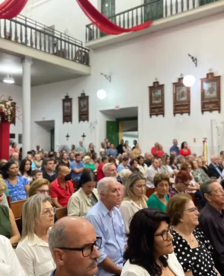 FESTA DO DIVINO ESPÍRITO SANTO CELEBRA CARIDADE E DEVOÇÃO EM SÃO JOSÉ