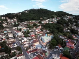 PROPRIEDADE E URBANIZAÇÃO: FLORIANÓPOLIS REGULARIZA OCUPAÇÃO DE ÁREAS VULNERÁVEIS
