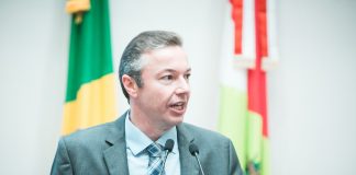 ALESC: DEPUTADO CLAMA QUE SOMENTE A “BR-102 PODERÁ ENFRENTAR O CAOS DA 101 EM SANTA CATARINA”