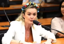 UNESC RECHAÇA DECLARAÇÃO DE SERVIDOR QUE CHAMOU A DEPUTADA JULIA ZANATTA DE FASCISTA