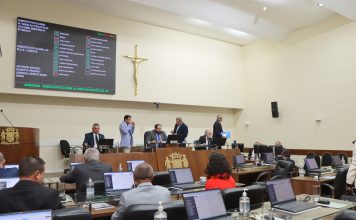 CÂMARA MUNICIPAL APROVA PROJETO PARA REURBANIZAÇÃO DE PRÉDIOS ANTIGOS DE FLORIANÓPOLIS