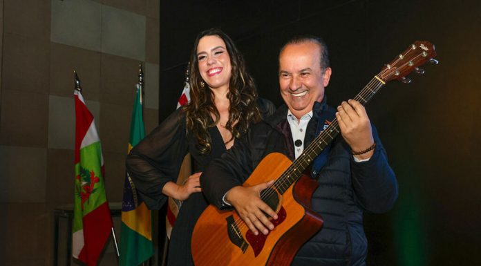 FESTIVAL SERTANEJO: GOVERNADOR JORGINHO MELLO ACOMPANHA SELETIVA REGIONAL EM JOAÇABA
