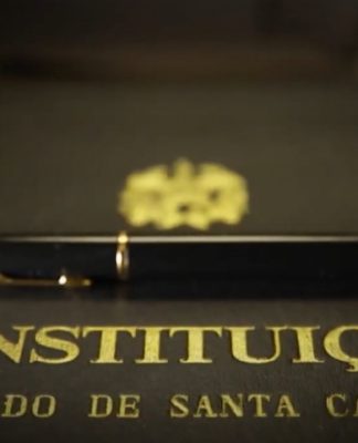ALESC: CONGRESSO VAI COMEMORAR OS 35 ANOS DA CONSTITUIÇÃO DE SANTA CATARINA