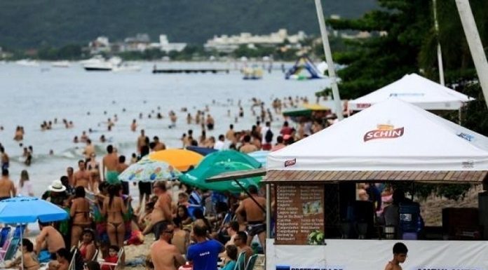 PREFEITURA DE FLORIANÓPOLIS REALIZA LEILÃO PARA INSTALAÇÃO DE QUIOSQUES NAS PRAIAS