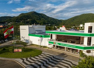 GOVERNO DE SANTA CATARINA PAGA 13o. E ANTECIPA QUITAÇÃO DE SALÁRIOS DE DEZEMBRO