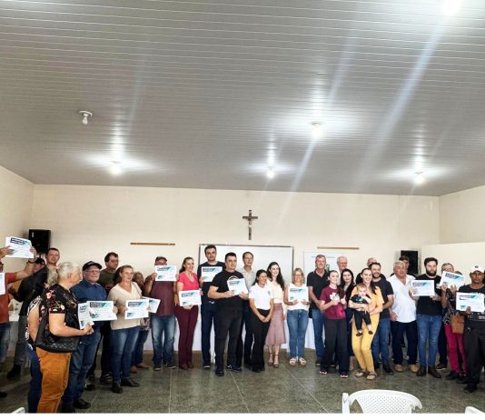 AGRICULTORES DE PORTO UNIÃO RECEBEM ESCRITURAS PELO PROGRAMA “LAR LEGAL RURAL”