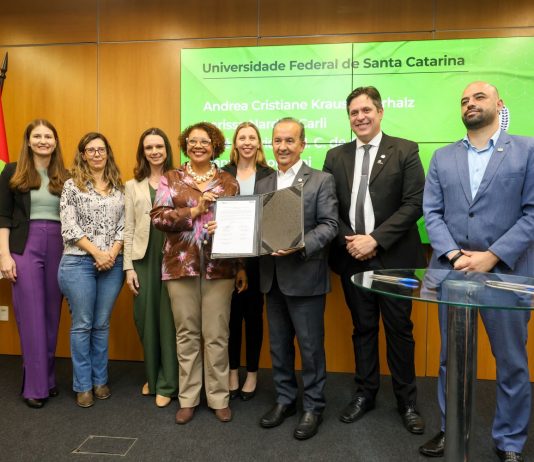 GOVERNADOR JORGINHO MELLO REPASSA RECURSOS DE APOIO ÀS PESQUISAS E TECNOLOGIAS DE COMBATE À DENGUE
