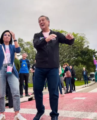 REELEITO EM FLORIANÓPOLIS: SESSÃO SOLENE NA ALESC VAI EMPOSSAR O PREFEITO TOPAZIO NETO