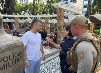 FORÇA TAREFA DE ASSISTÊNCIA SOCIAL RESGATA MORADORES DE RUA EM FLORIANÓPOLIS